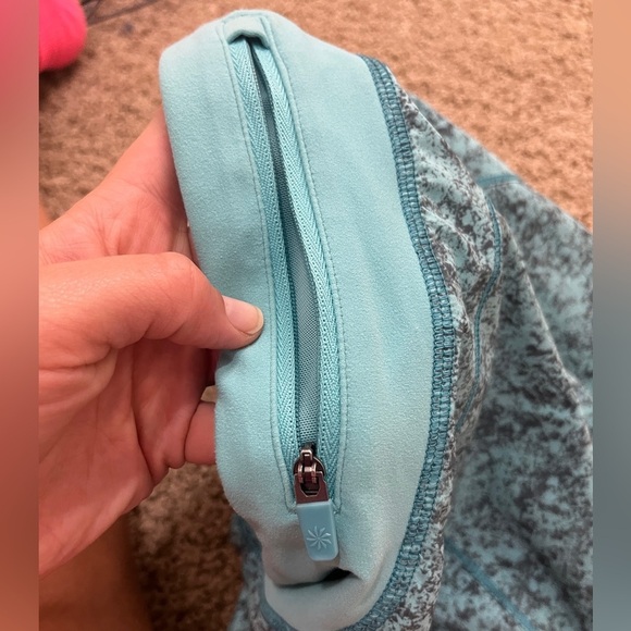 Athleta Girl Run the World Skort, Size M 8-10, in Pebbles Texture Gulf Teal Blue - Picture 2 of 14